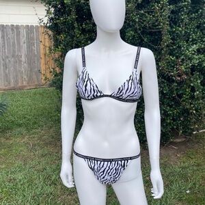 💋NWT KENDALL & Kylie Animal Print Logo Tape Bikini 2 Piece Set
